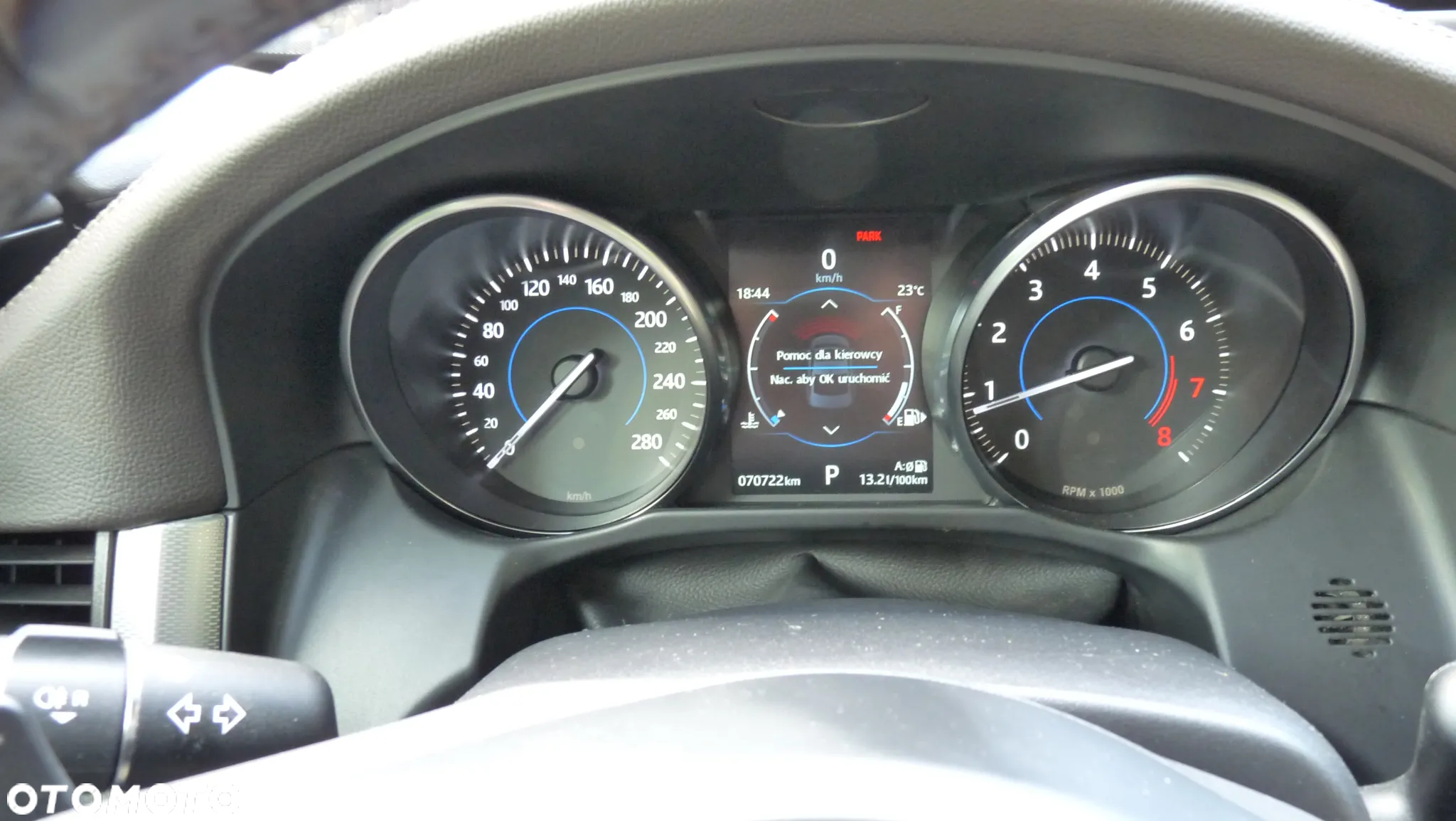 Jaguar XF 35t AWD Portfolio - 28
