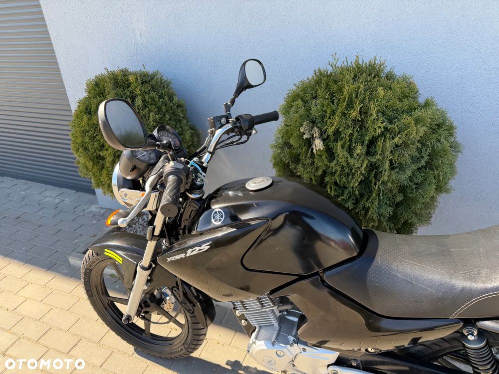 Yamaha YBR - 9