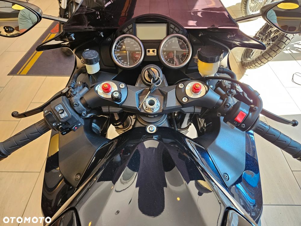 Kawasaki ZZR - 12