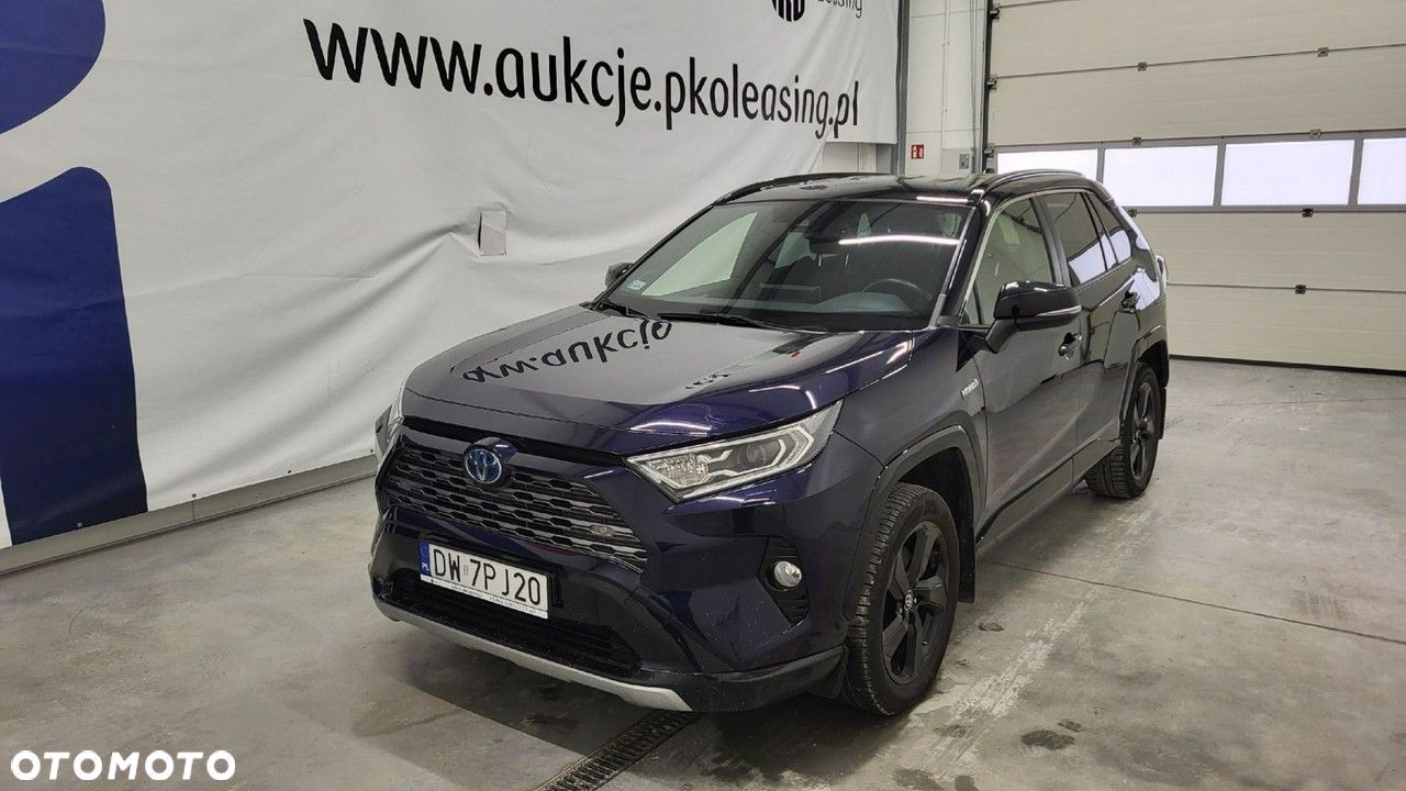 Toyota RAV4 - 1