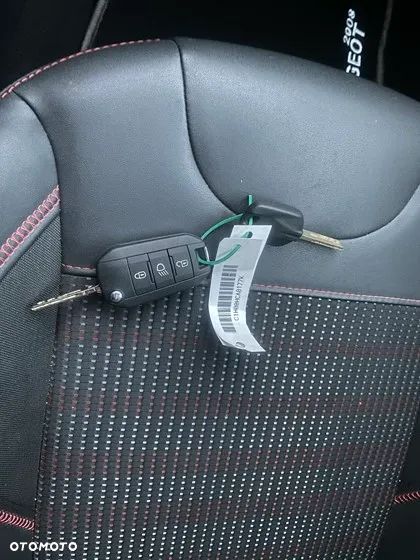 Peugeot 2008 PureTech 110 Stop&Start EAT6 GT-Line Edition - 35