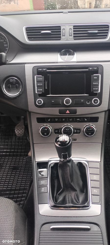 Volkswagen Passat 1.6 TDI BlueMotion Technology Trendline - 11