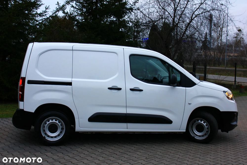 Toyota PROACE CITY BLASZAK 2 OSOBOWY 1.5 D-4D 100KM PEWNE AUTO FV23% - 10