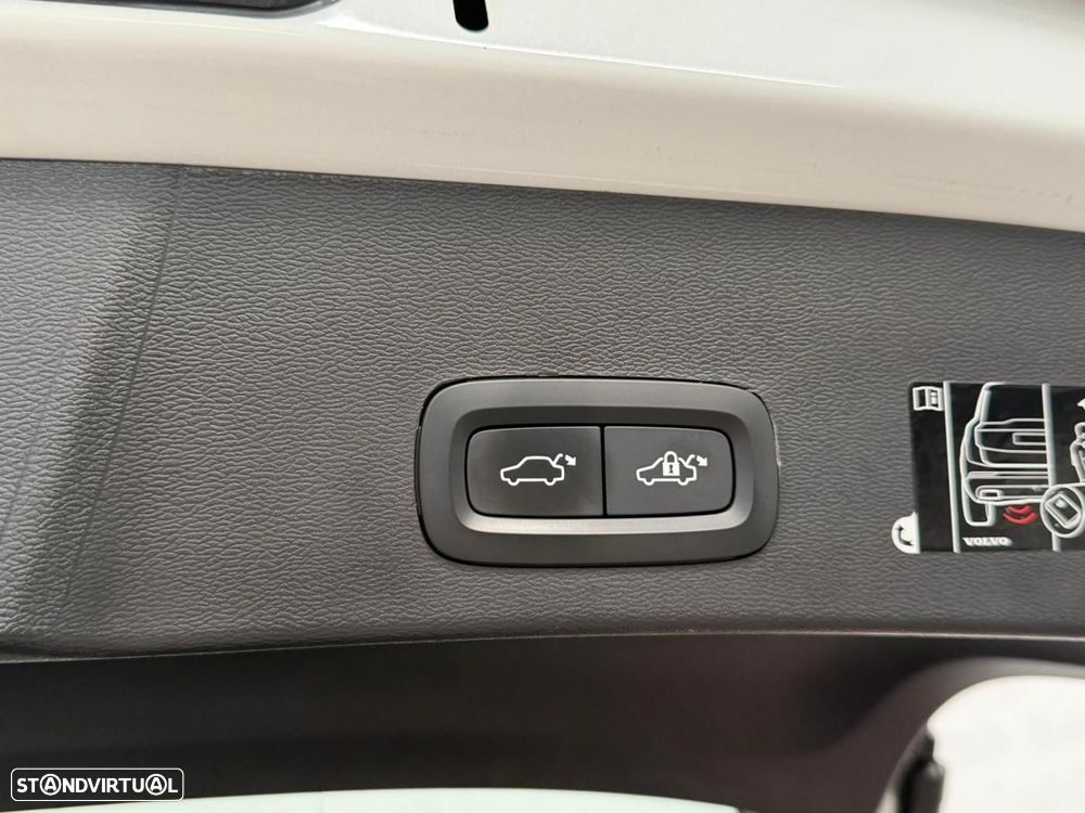 Volvo XC 40 1.5 T4 PHEV R-Design - 42