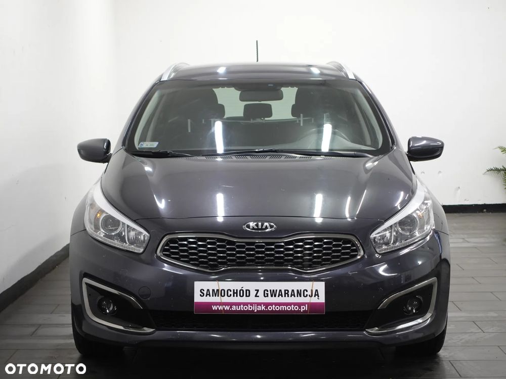 Kia Ceed 1.6 CRDi 136 DCT ISG Spirit - 12