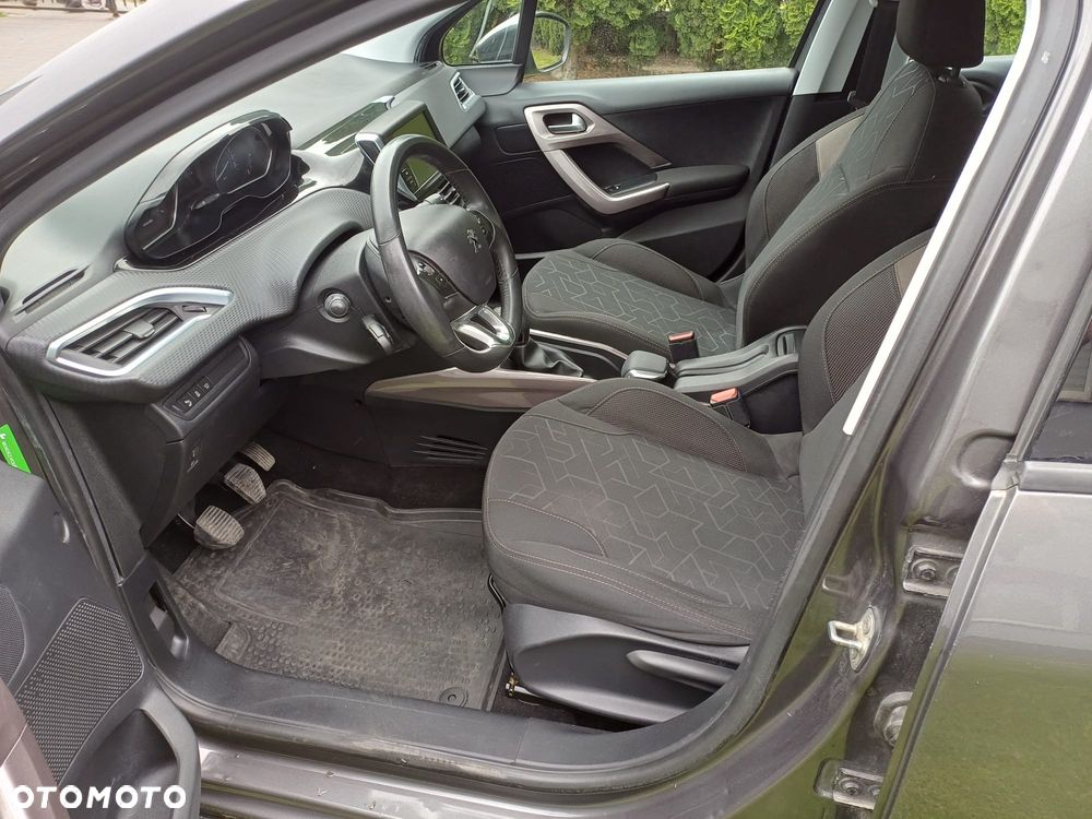 Peugeot 2008 PureTech 110 Style - 13