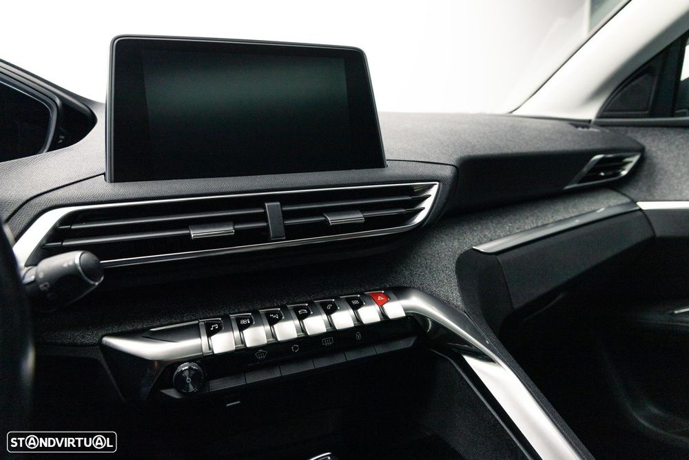 Peugeot 5008 1.5 BlueHDi Allure EAT8 - 43