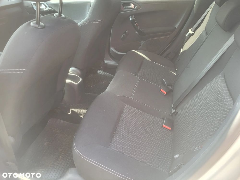 Peugeot 208 Blue-HDi 100 Stop&Start Allure - 26