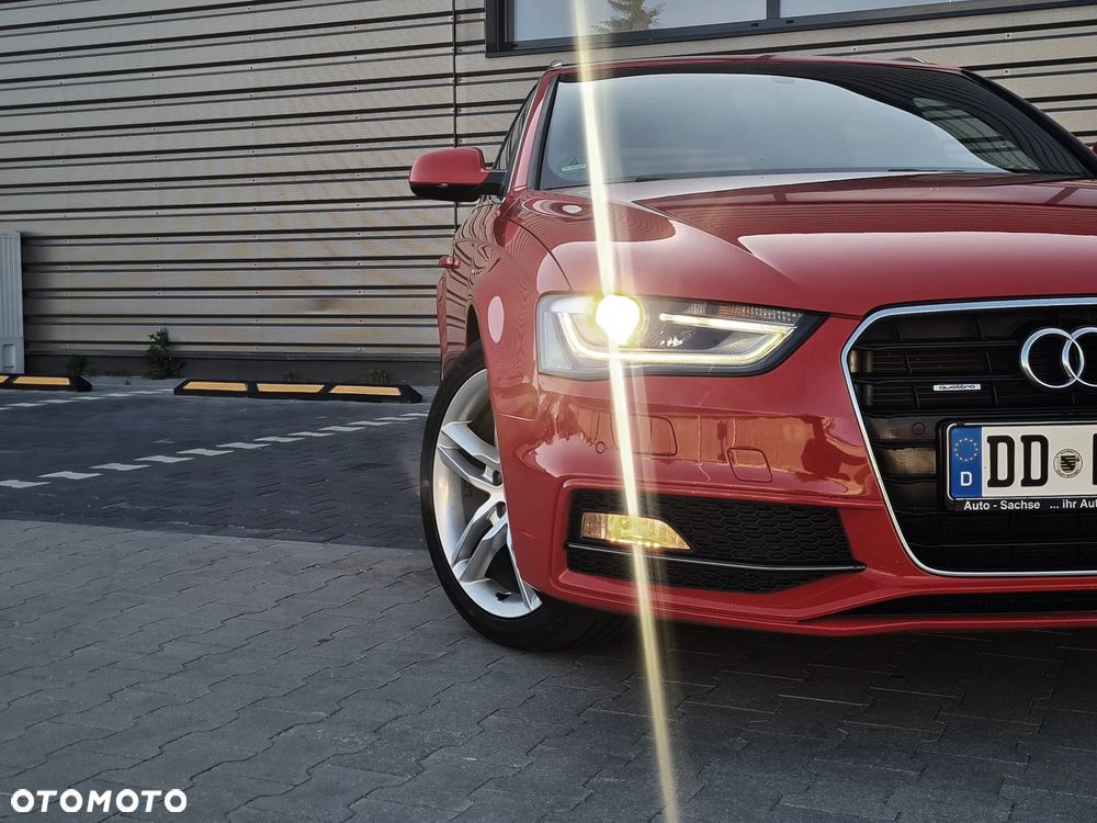 Audi A4 Avant 2.0 TDI DPF clean diesel quattro S line Sportpaket - 2