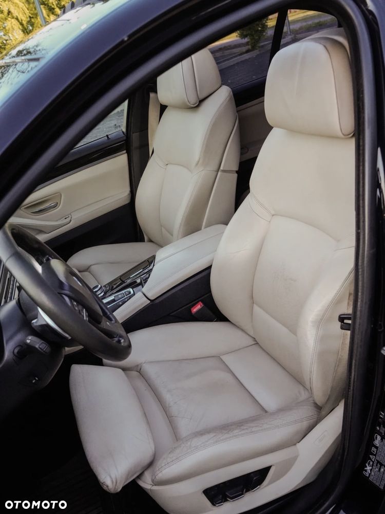 BMW Seria 5 535d xDrive - 14