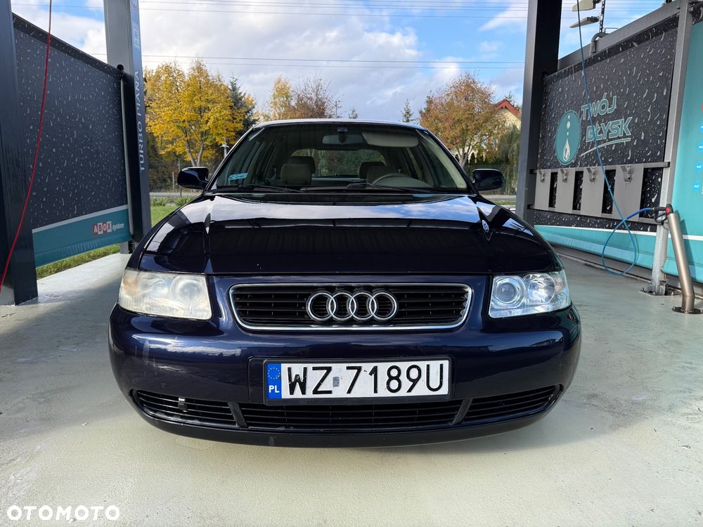 Audi A3 Sportback - 1