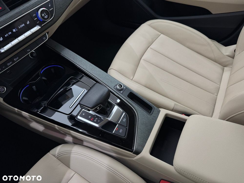 Audi A4 Limousine - 23