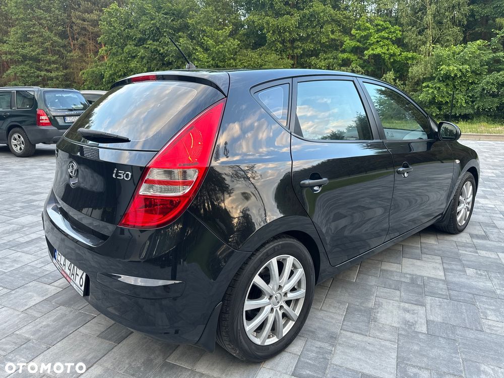 Hyundai i30 1.4 Classic + World Cup - 14