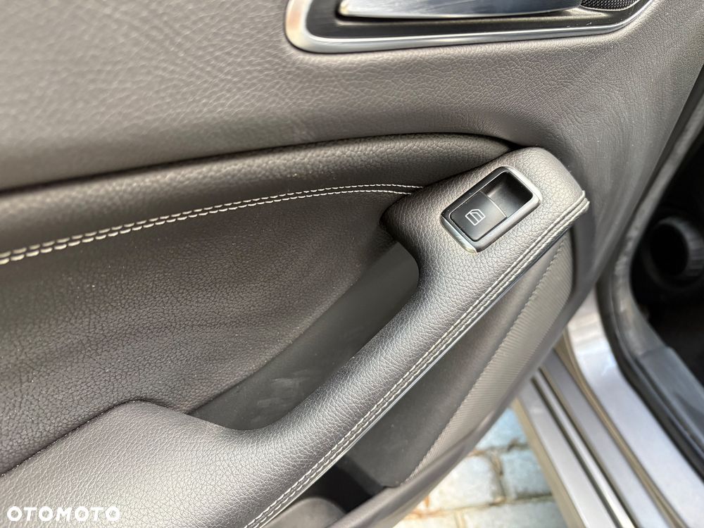 Mercedes-Benz Klasa A 180 BlueEfficiency Edition - 31