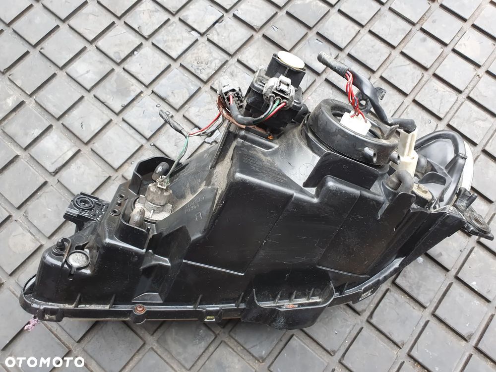 MAZDA 323 F BJ LIFT 2002-2003 LAMPA PRAWA PRZEDNIA EUROPA   STANLEY P1364 - 5
