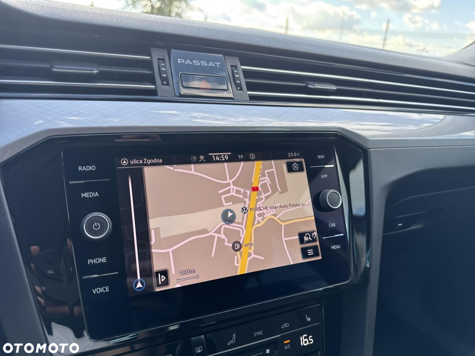 Volkswagen Passat 2.0 TDI SCR Business DSG - 23