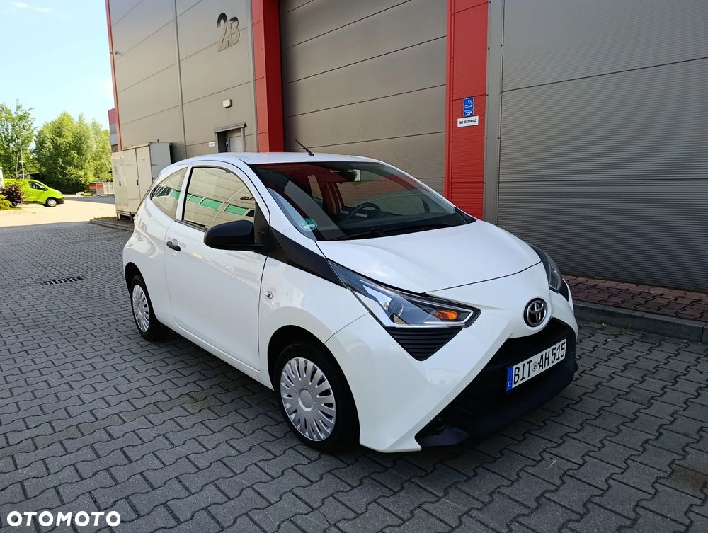 Toyota Aygo x - 11