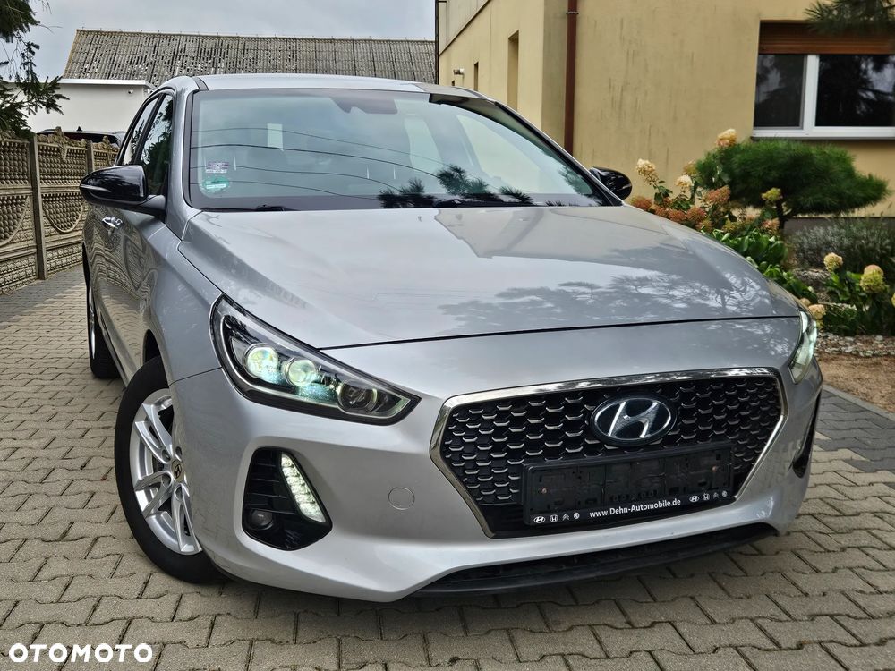 Hyundai i30 i30cw 1.6 CRDi Intro Edition - 3
