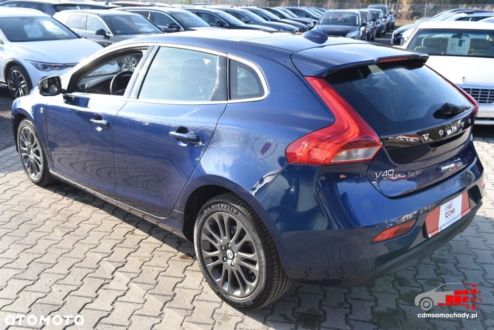 Volvo V40 - 8