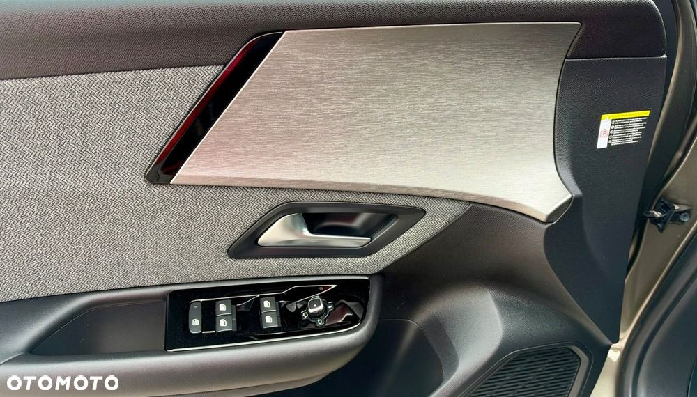 Citroën C5X 1.6 PHEV 180 Shine EAT8 - 37