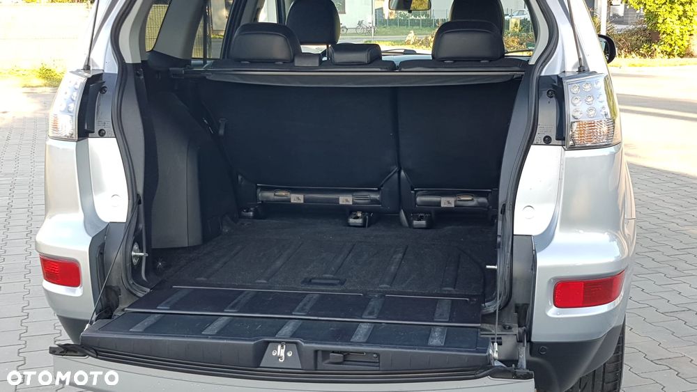 Mitsubishi Outlander 2.0 2WD Invite - 26