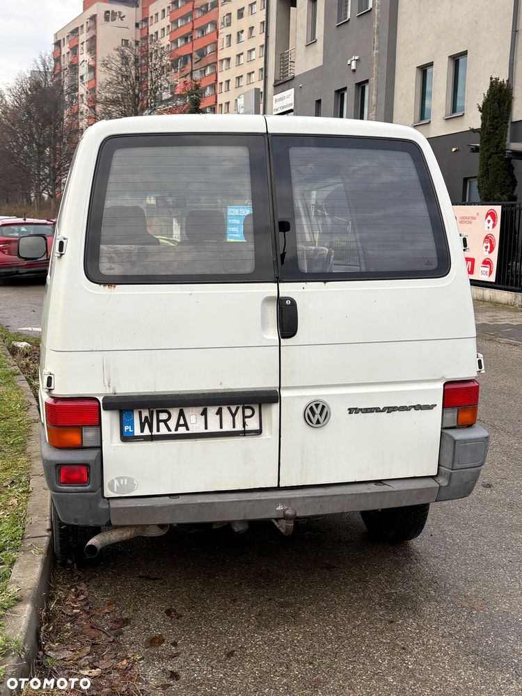 Volkswagen Transporter - 1