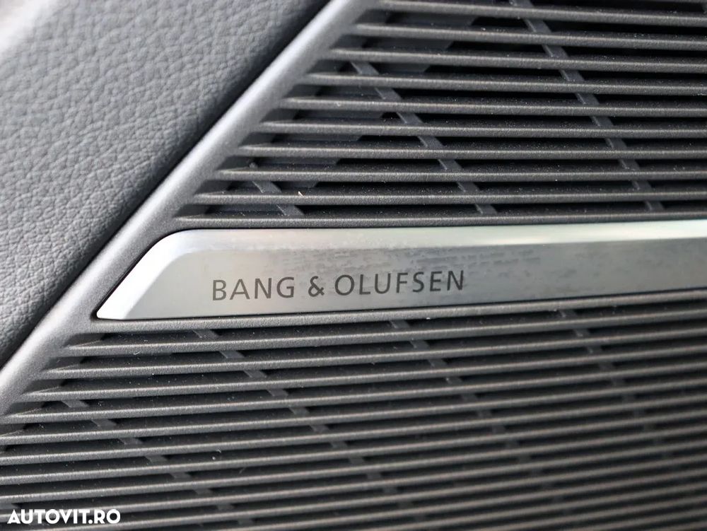 Audi Q8 55 TFSI e quattro Tiptronic PHEV - 11