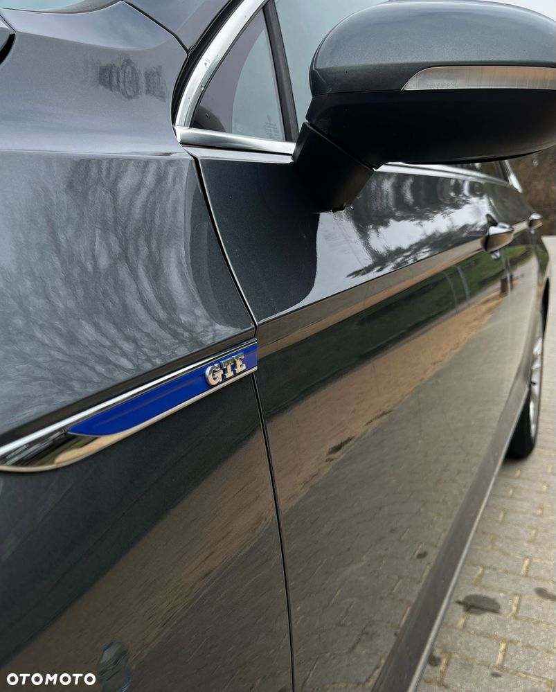Volkswagen Passat - 15