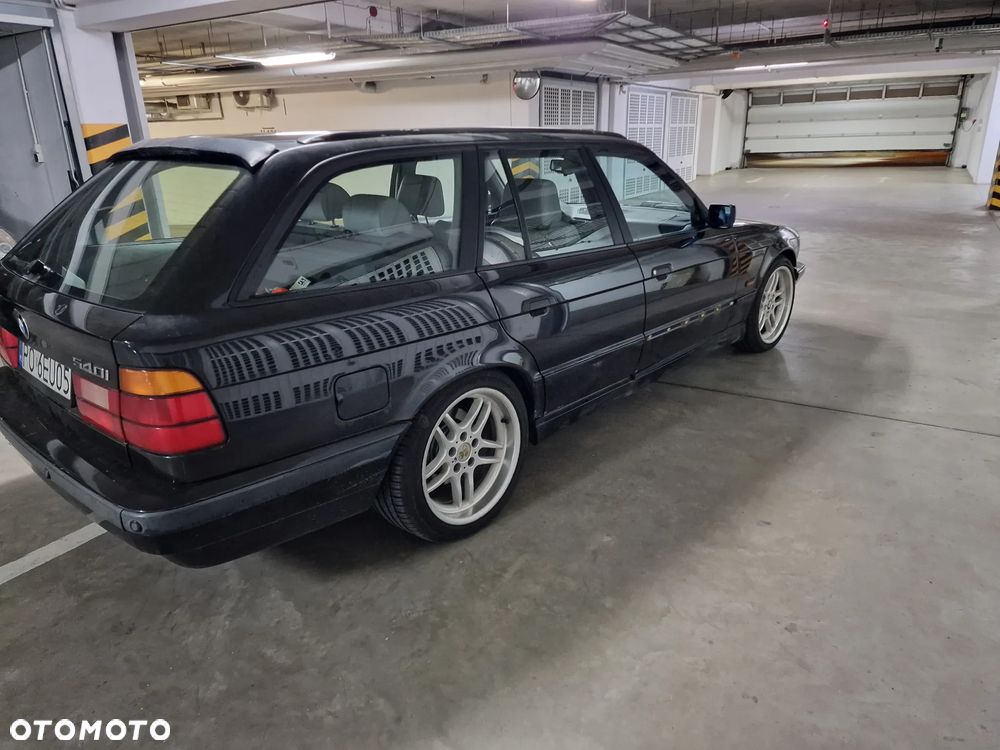 BMW Seria 5 540i - 18