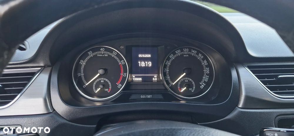 Skoda RAPID Spb 1.0 TSI Clever - 22