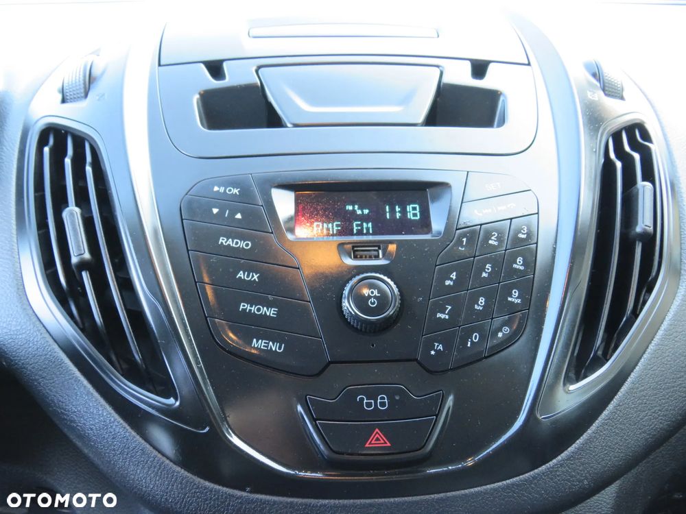 Ford Tourneo Courier - 24
