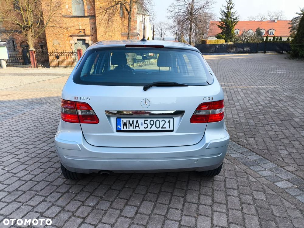 Mercedes-Benz Klasa B 180 CDI Autotronic - 9