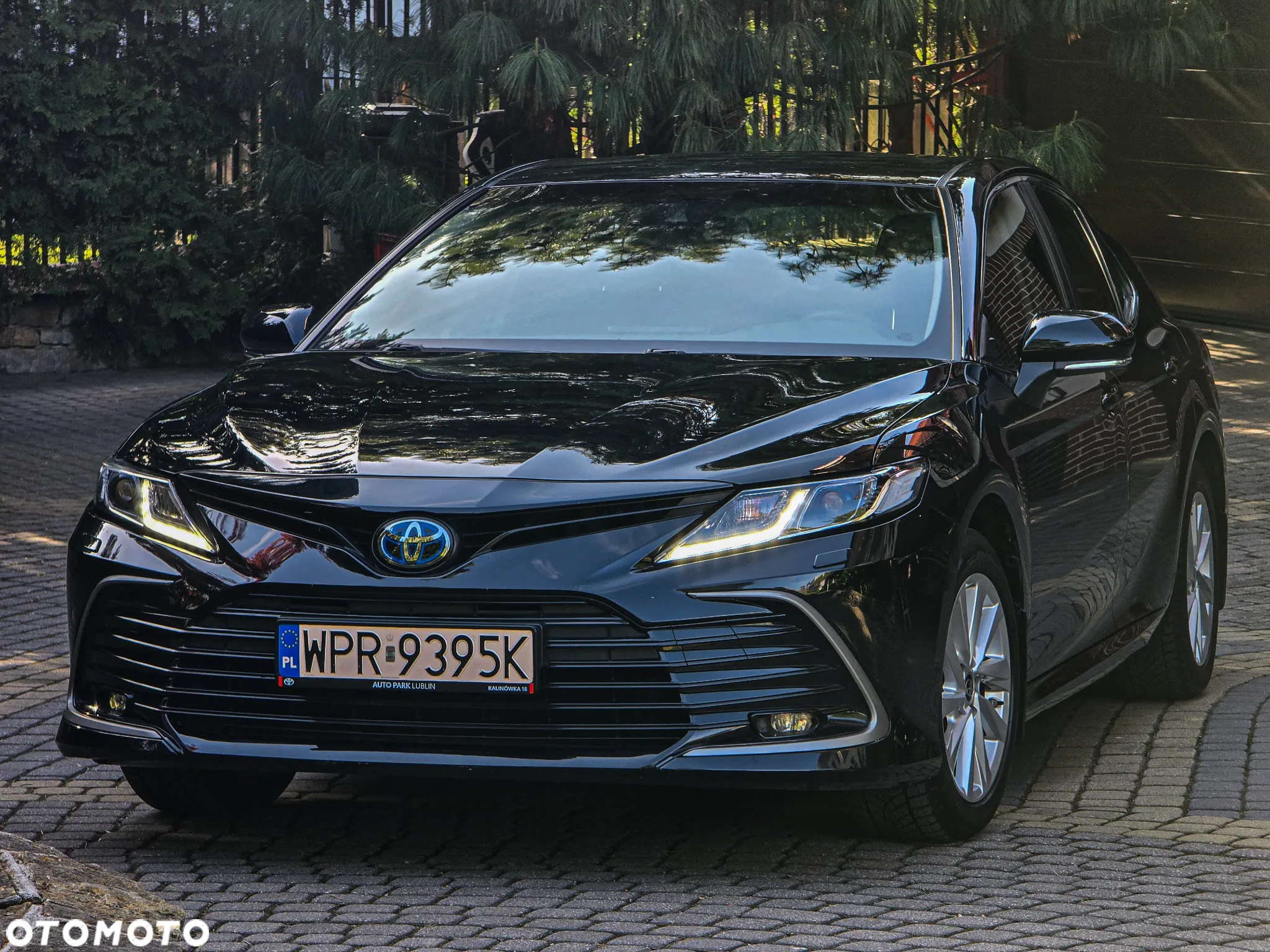 Toyota Camry - 3