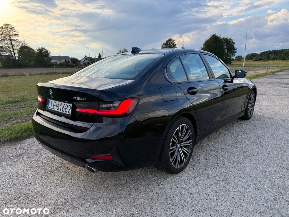 BMW Seria 3 330i Advantage - 6