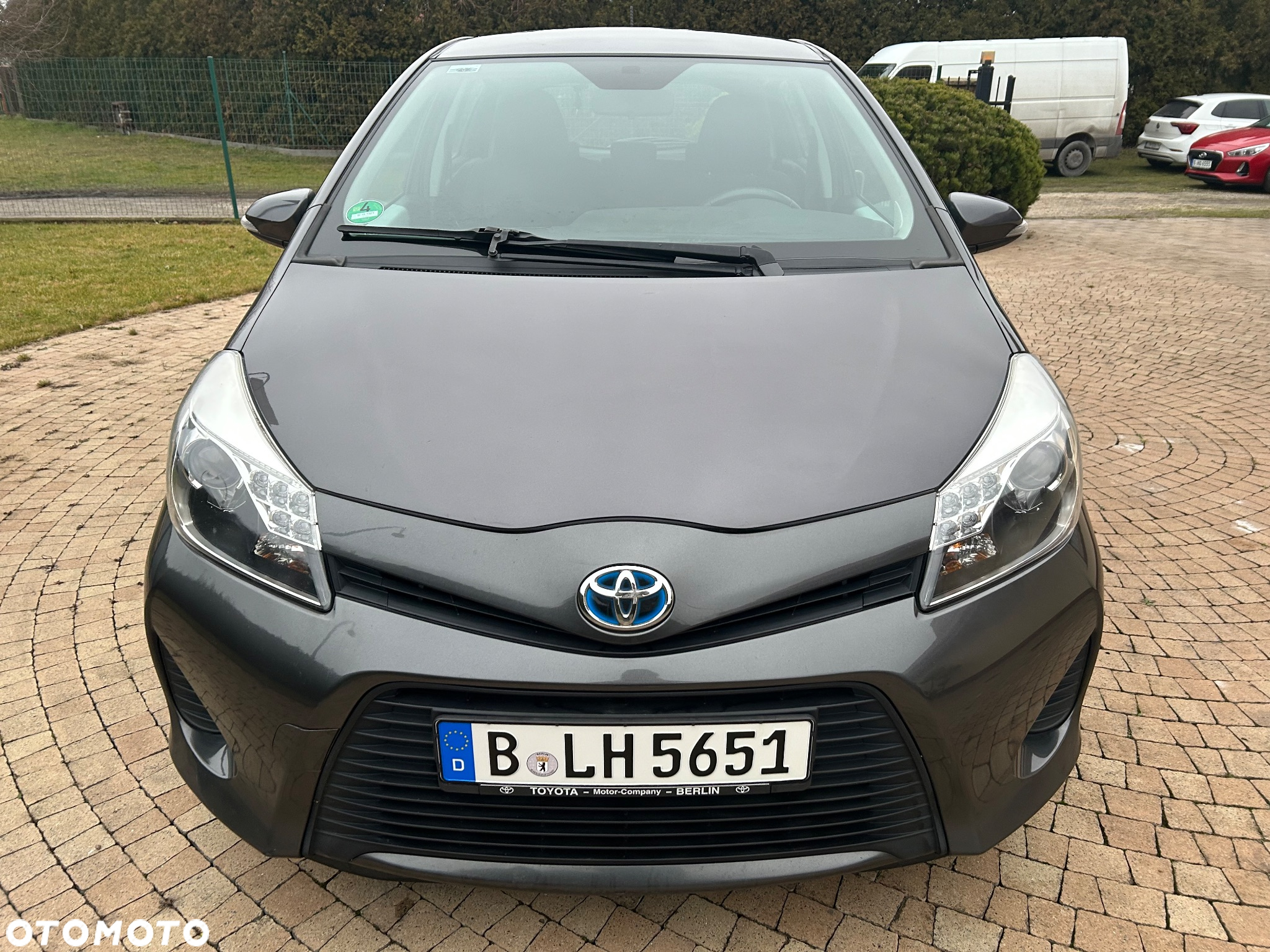 Toyota Yaris Hybrid 100 Active - 5