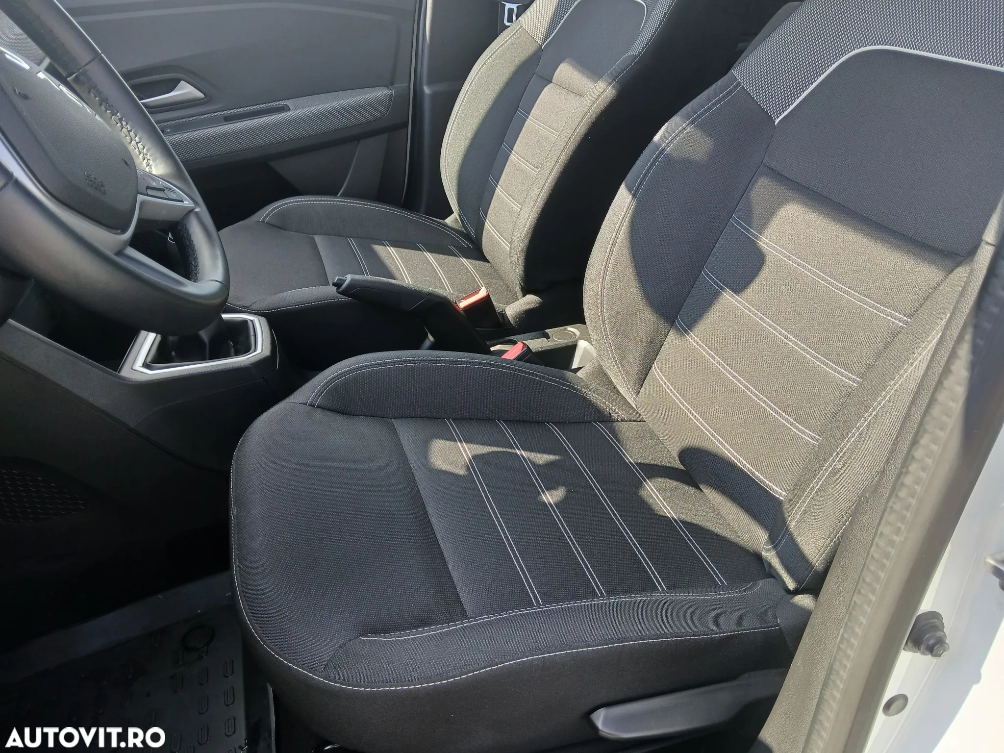 Dacia Logan TCe 90 MT6 Expression - 7