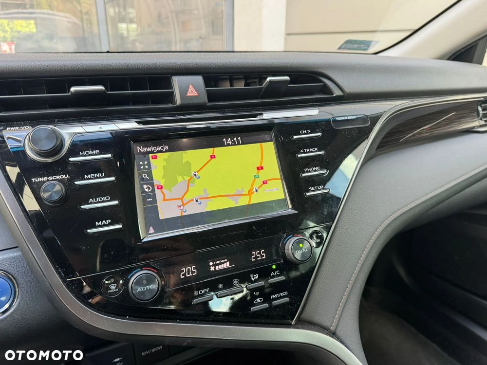 Toyota Camry 2.5 Hybrid Comfort CVT - 12