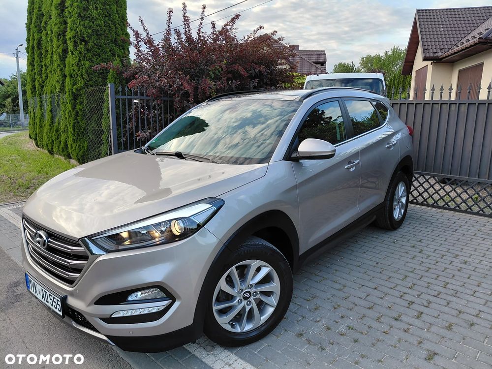 Hyundai Tucson 2.0 CRDI BlueDrive Style 2WD - 12