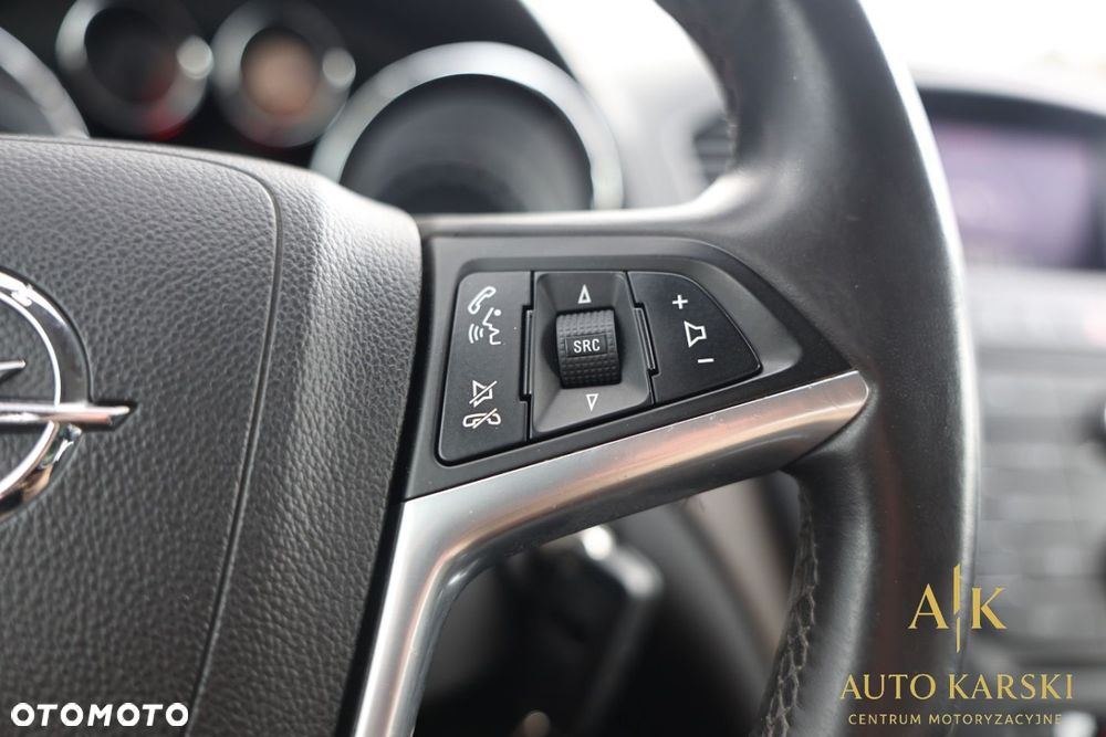 Opel Insignia - 21