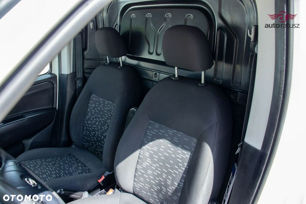 Opel Combo - 13