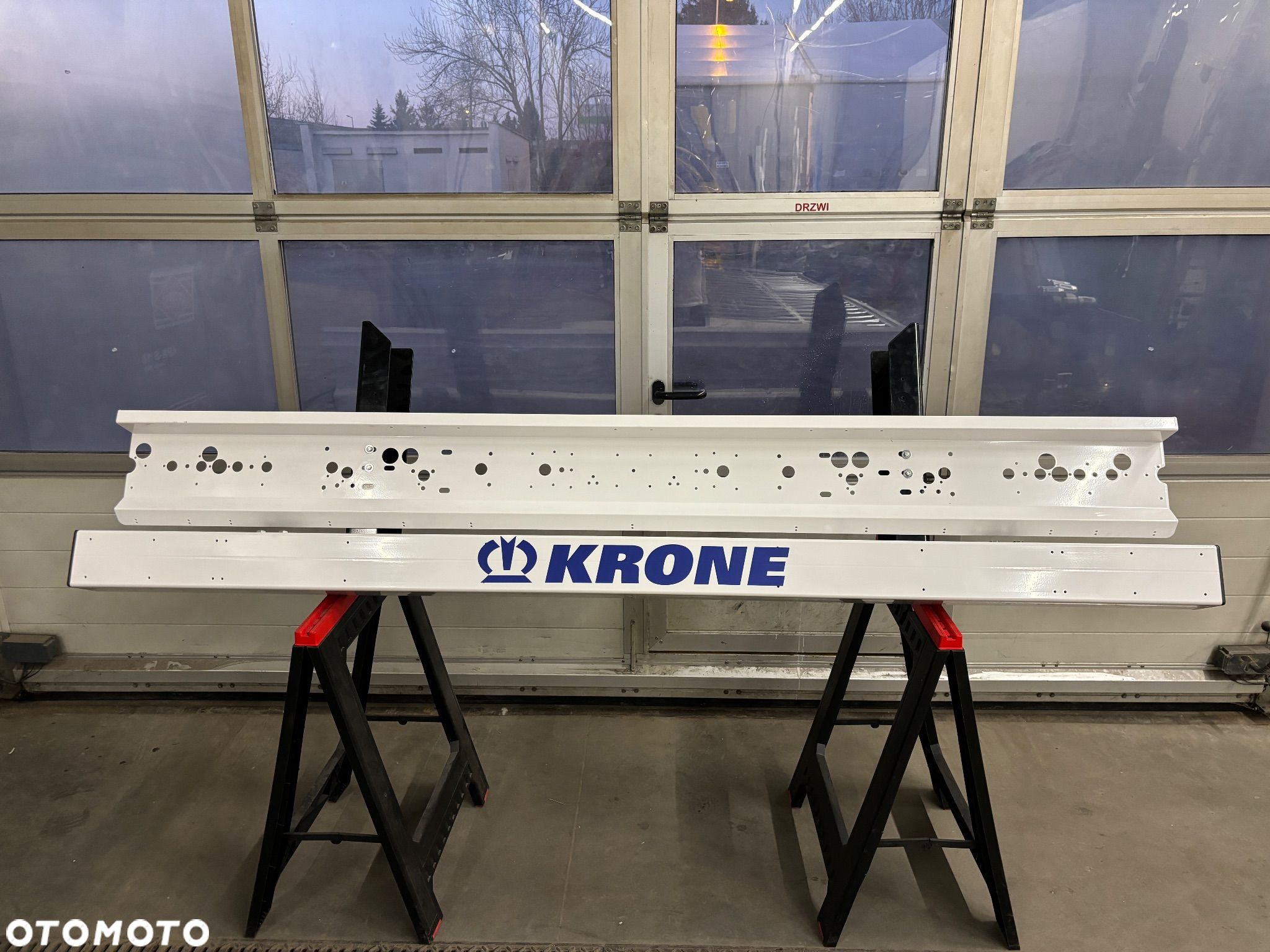 zderzak belka Krone nośnik lamp schmitz - 1