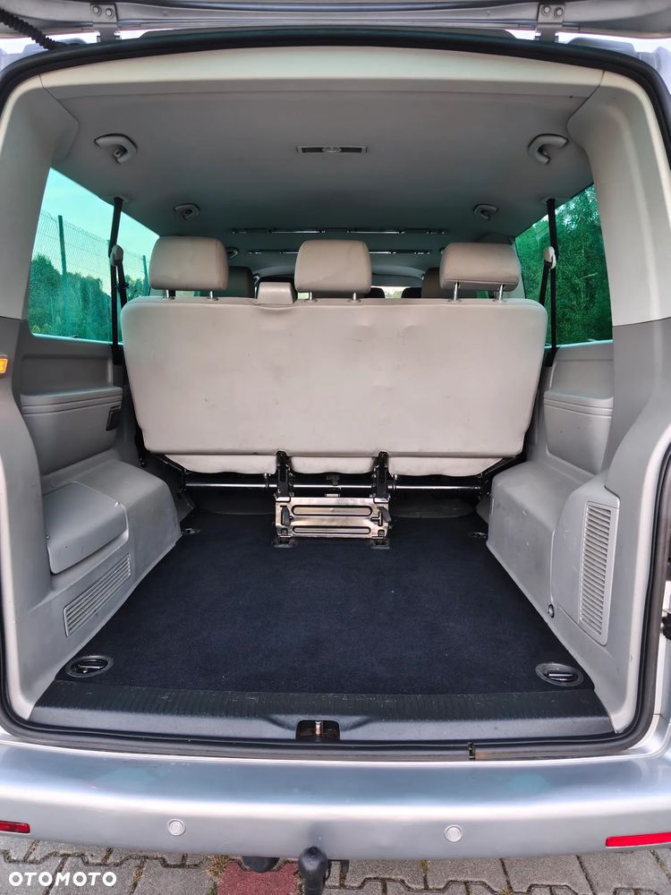 Volkswagen Caravelle - 24