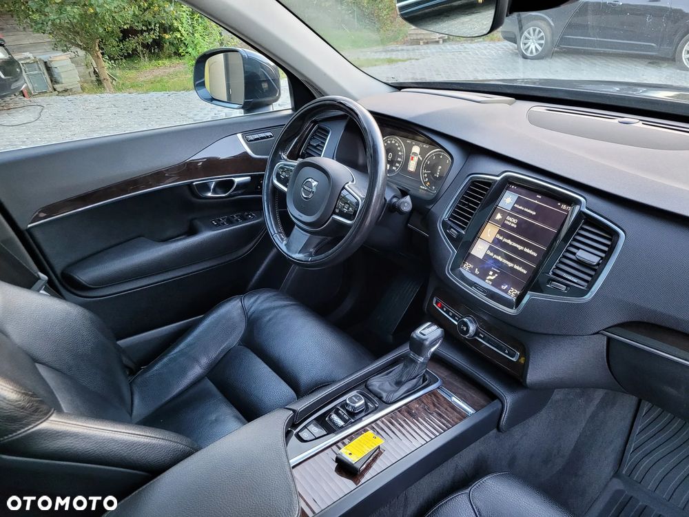 Volvo XC 90 T6 AWD Geartronic Momentum - 10