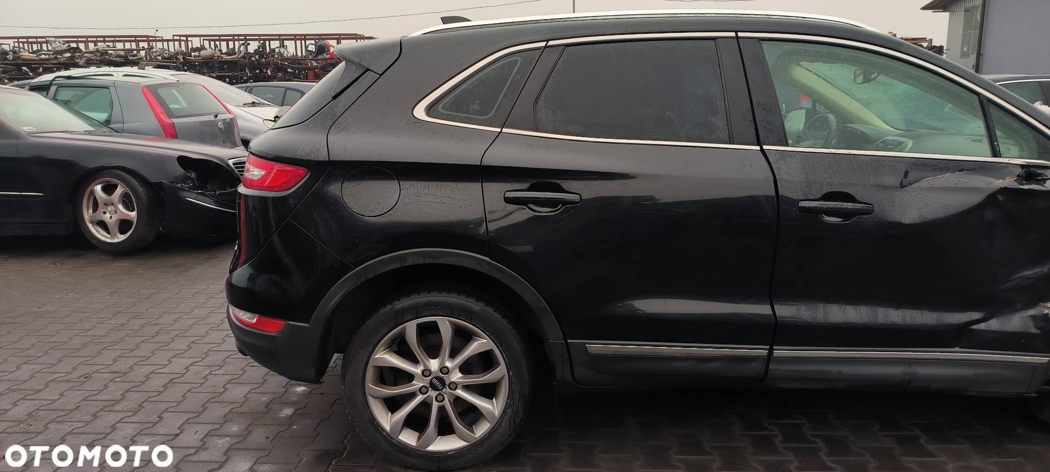 DRZWI PRAWE TYŁ LINCOLN MKC - 1