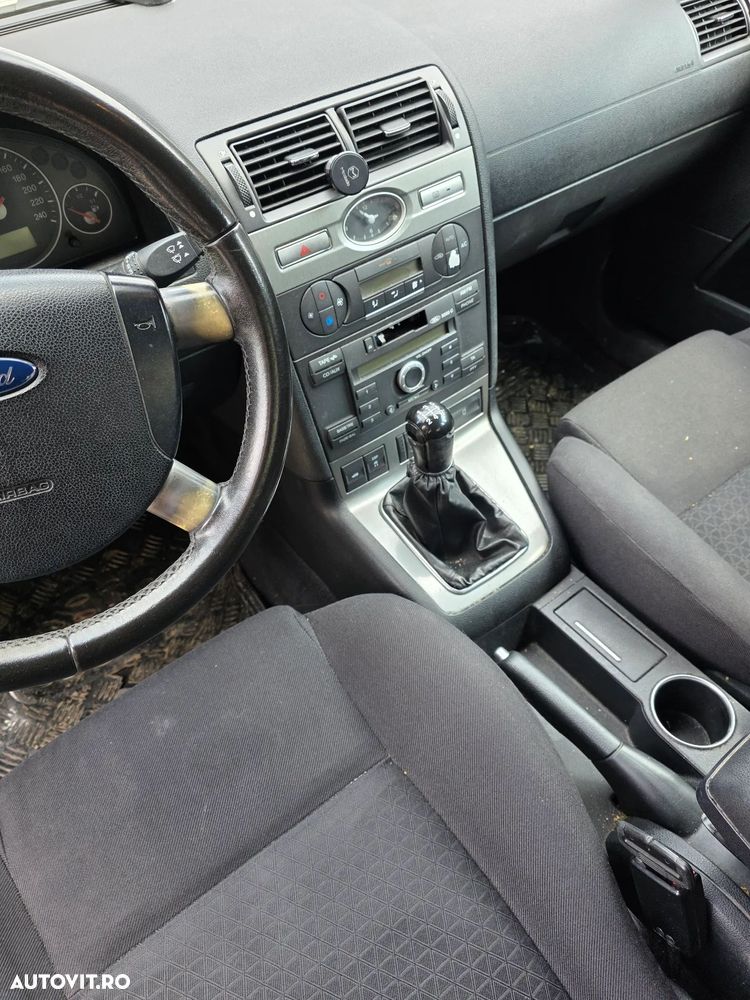 Ford Mondeo 2.0 TDCI Ambiente - 6