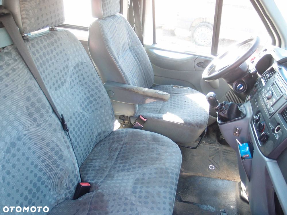 Ford Transit Bus/ Fotele/ 2.2D 85km / 2010r. / na części - 7