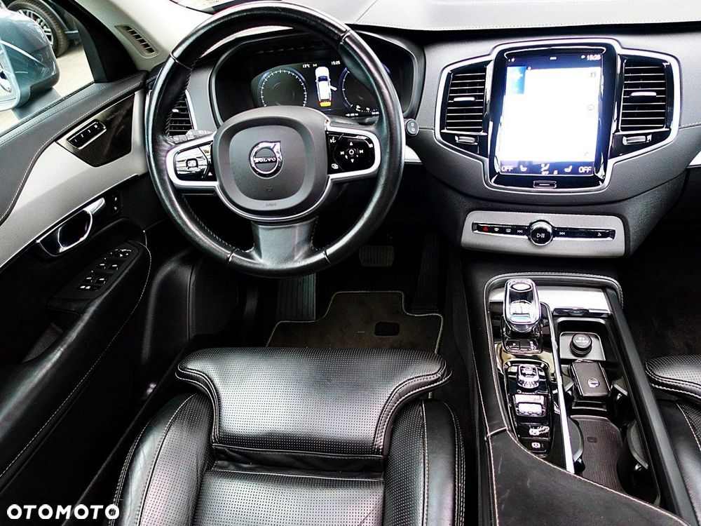 Volvo XC 90 - 18