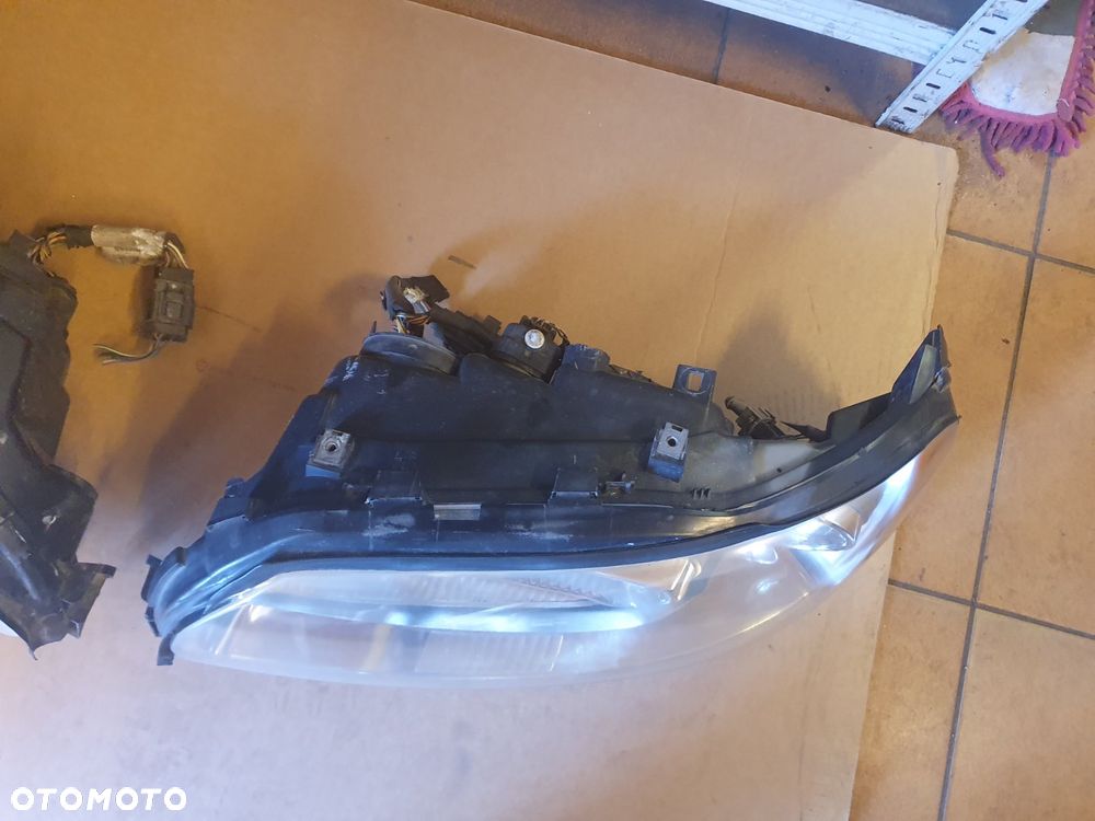 REFLEKTOR L/P VOLVO V70 II XC70 LIFT EUROPA - 8