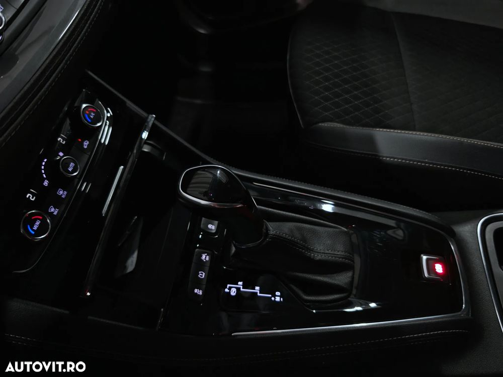 Opel Grandland X 1.2 Turbo START/STOP Ultimate Aut. - 24