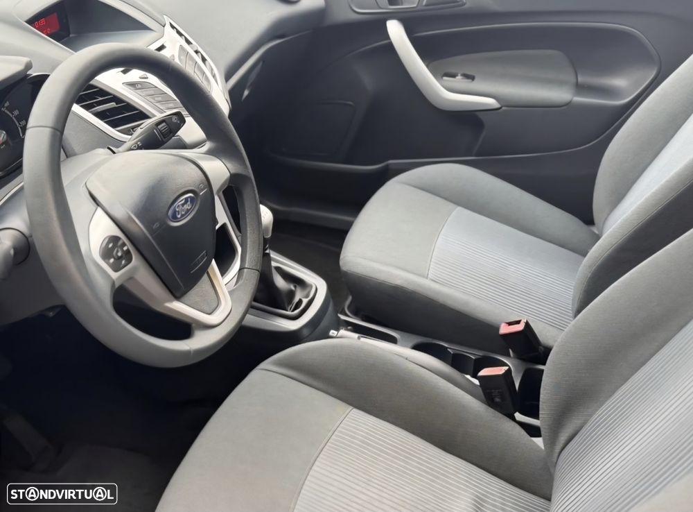 Ford Fiesta 1.6 TDCI S&S ECOnetic Trend - 6
